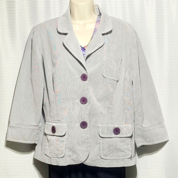 Van Heusen Jackets & Blazers - Van Heusen Blue & White Pin Striped Tailored Jacket (L)
